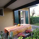 Villa Tiny House With Private Garden
