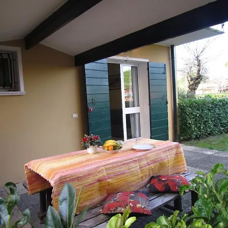 Villa Tiny House With Private Garden